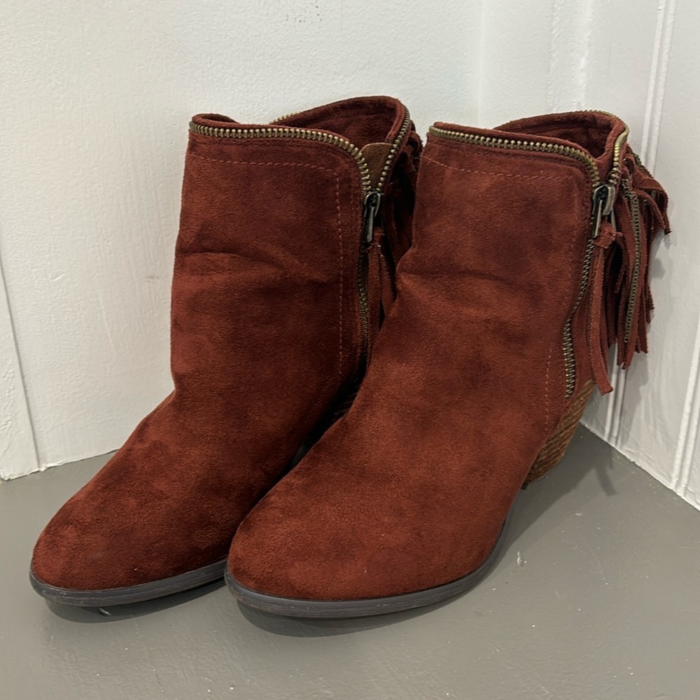 Excellent Condition Fringe Booties